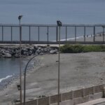 Herido un guardia civil en la frontera de Ceuta al ser atacado con garfio en una jornada «intensa y peligrosa» Herido un guardia civil en la frontera de Ceuta al ser atacado con garfio en una jornada «intensa y peligrosa»