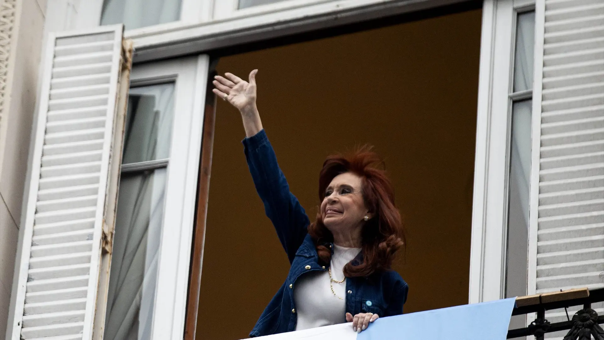 Ingresan a la expresidenta argentina Cristina Fernández por un cuadro de apendicitis Ingresan a la expresidenta argentina Cristina Fernández por un cuadro de apendicitis