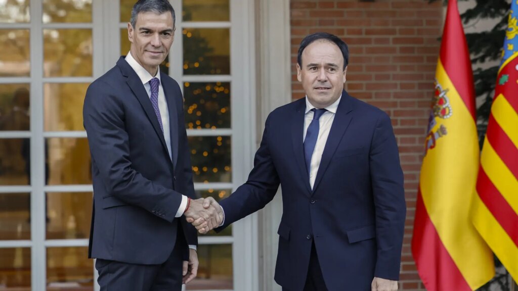 Llorca arranca a Sánchez el «compromiso» de activar en enero la comisión mixta de la DANA