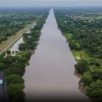 Los españoles de Sacyr tiraron la toalla y aunque siguen dragando el Canal del Dique están descontentos