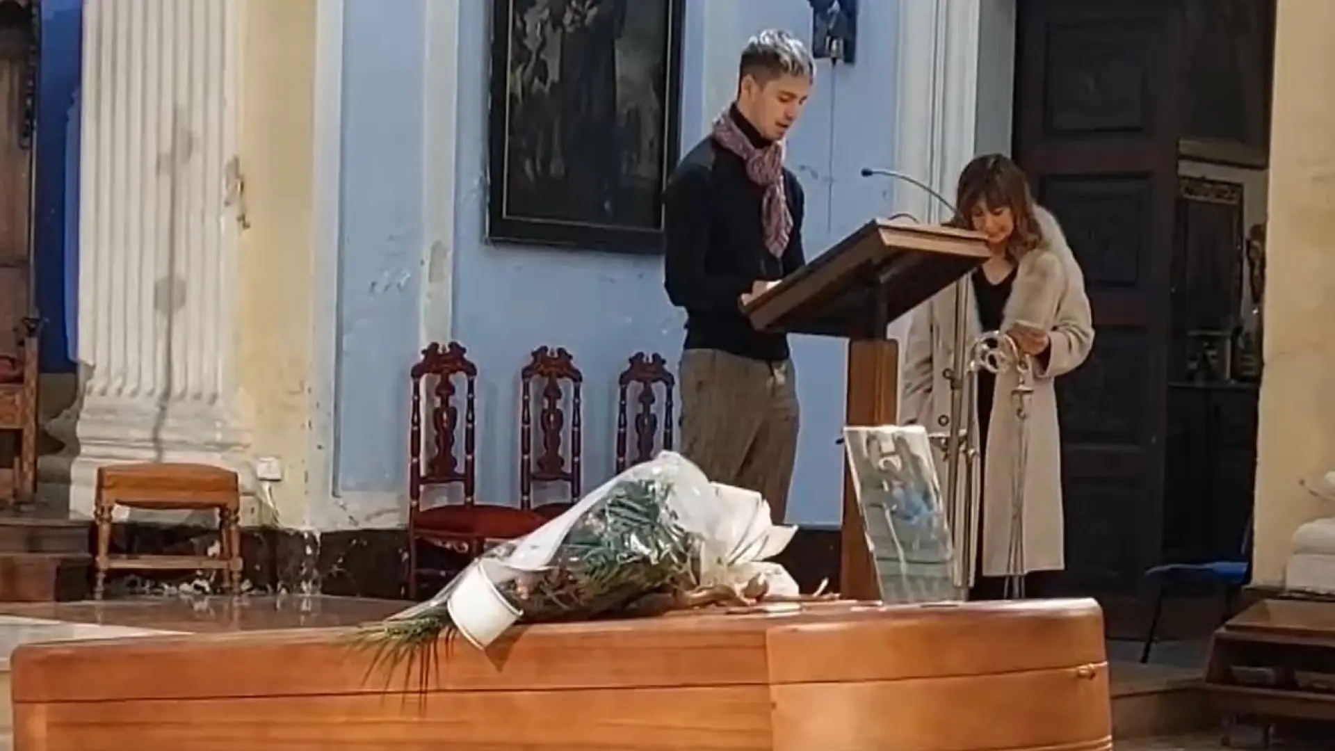 Los vecinos se despiden de Cecilia Giménez, artífice del éxito mundial del ‘Ecce Homo’ de Borja, en su funeral Los vecinos se despiden de Cecilia Giménez, artífice del éxito mundial del ‘Ecce Homo’ de Borja, en su funeral