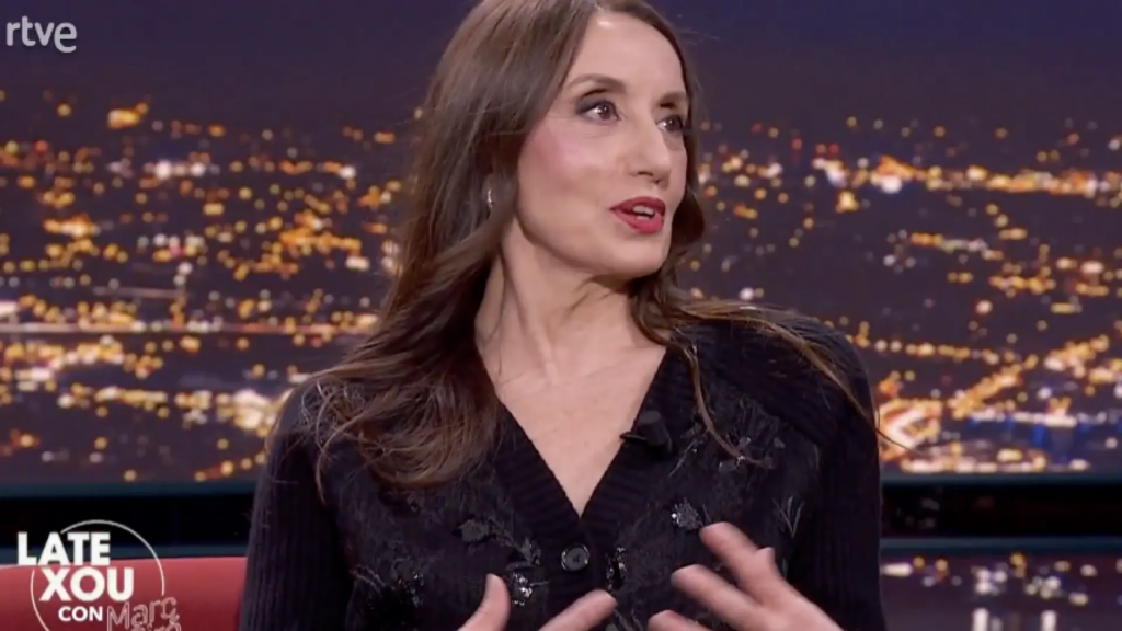Luz Casal recuerda su «gran embolado» cantando para el expresidente de Francia, François Hollande