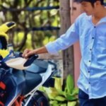 Muere decapitado el popular ‘influencer’ Prince Patel tras chocar su moto a 140 km/h Muere decapitado el popular ‘influencer’ Prince Patel tras chocar su moto a 140 km/h