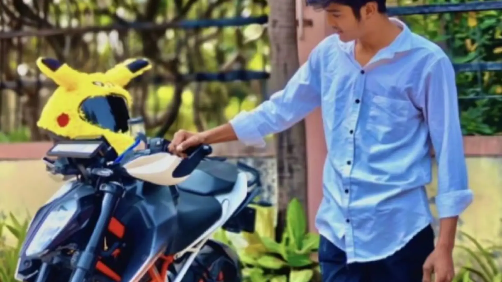 Muere decapitado el popular ‘influencer’ Prince Patel tras chocar su moto a 140 km/h Muere decapitado el popular ‘influencer’ Prince Patel tras chocar su moto a 140 km/h