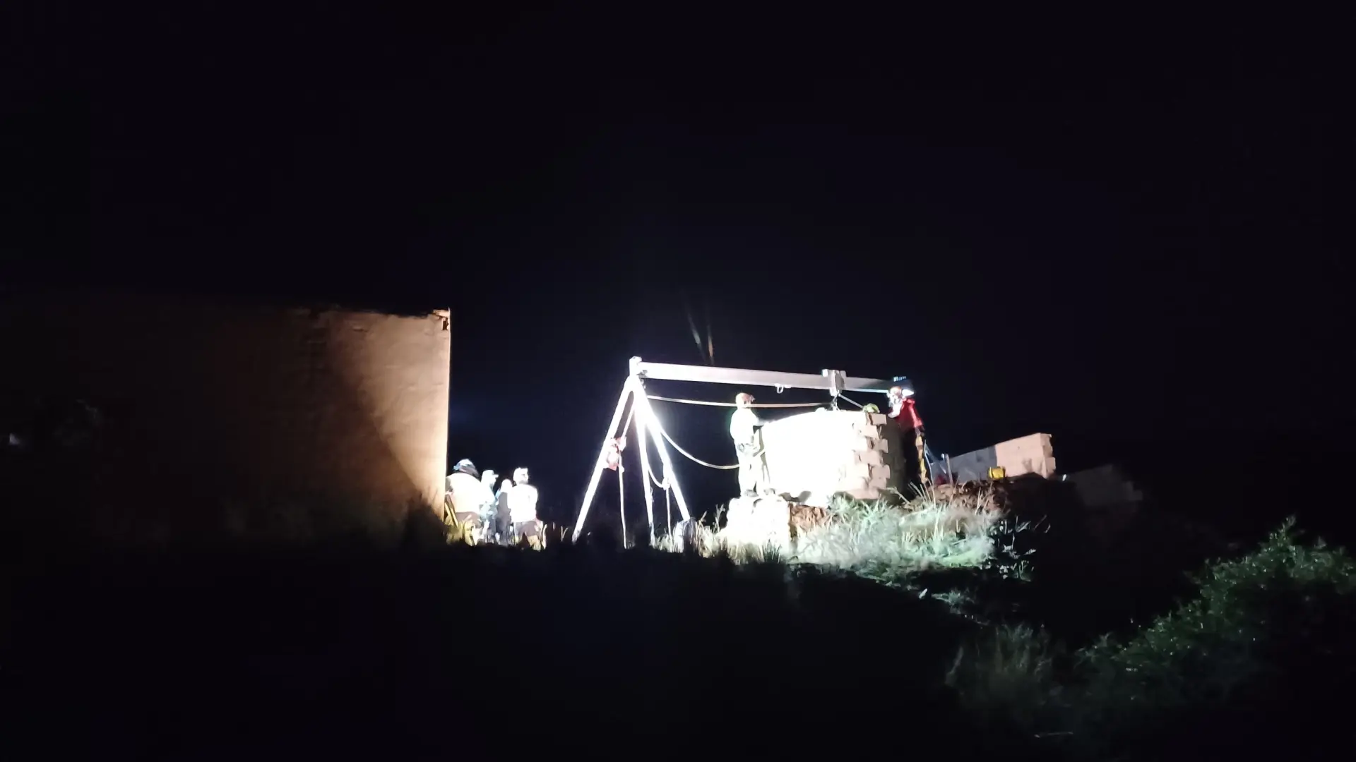 Muere un hombre tras caer en un pozo mientras buscaba minerales en la sierra de Cartagena Muere un hombre tras caer en un pozo mientras buscaba minerales en la sierra de Cartagena