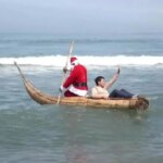 Papá Noel sustituye los renos por las canoas y llega a Perú semanas antes de Navidad Papá Noel sustituye los renos por las canoas y llega a Perú semanas antes de Navidad