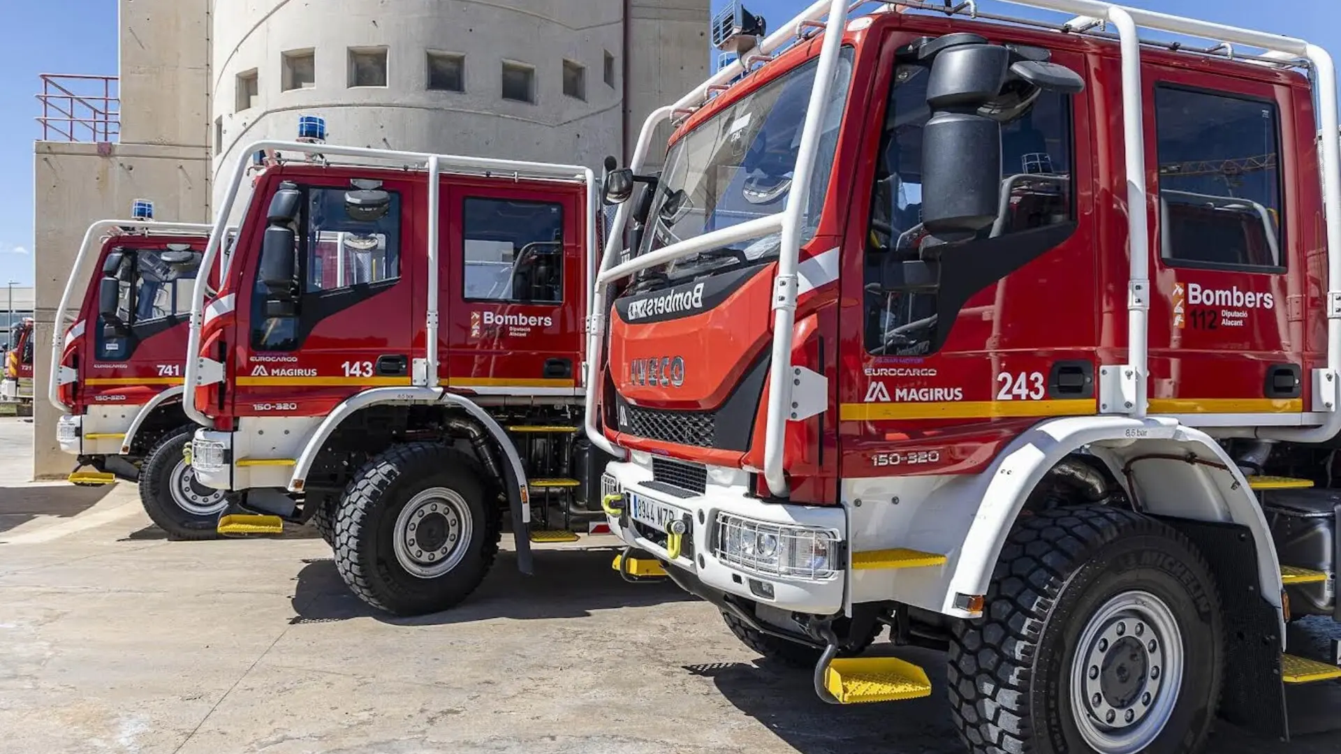 Rescatadas seis personas, dos en estado grave, por el incendio de una vivienda en Alicante