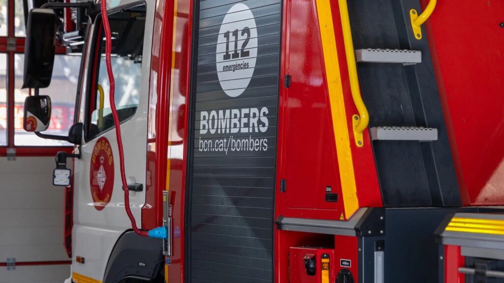 Un incendio en una sauna de un hotel de l’Hospitalet de Llobregat obliga a evacuar a 53 personas en Nochebuena Un incendio en una sauna de un hotel de l’Hospitalet de Llobregat obliga a evacuar a 53 personas en Nochebuena