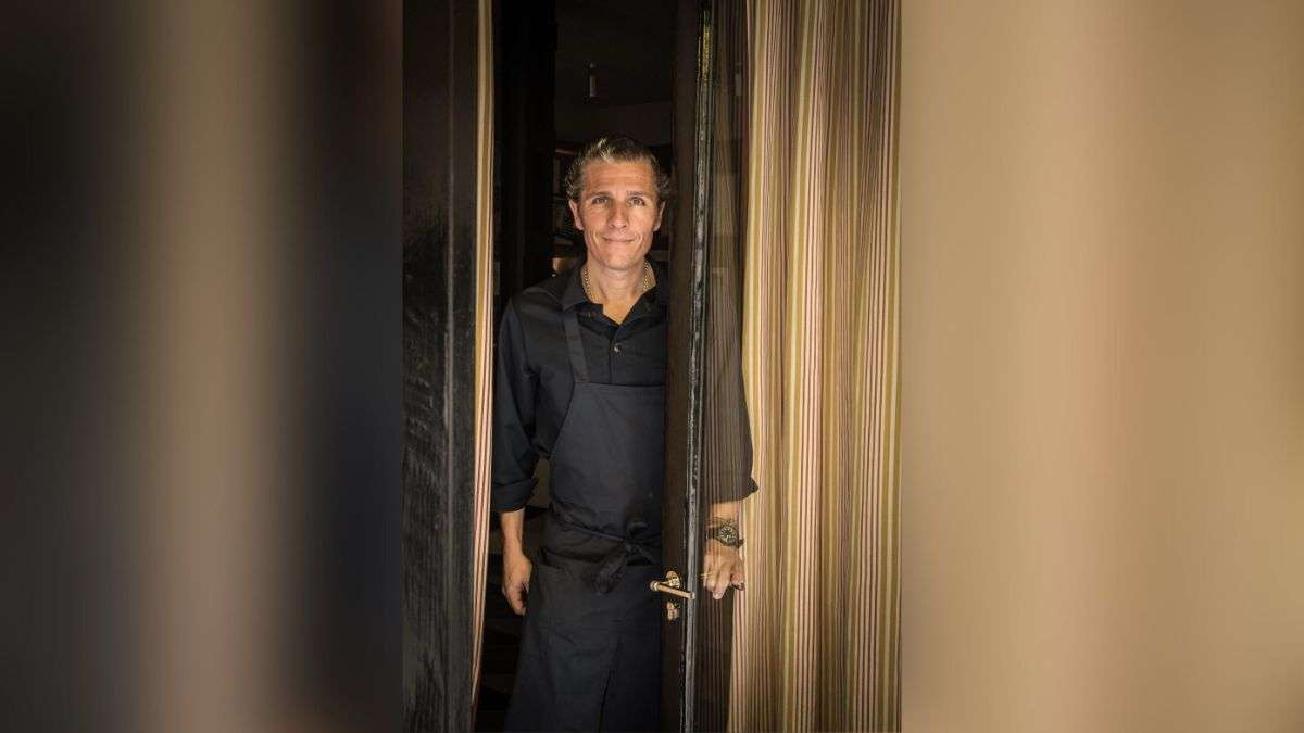Enrique Valentí, dueño del restaurante Caja de Cerillas: “Buscamos viajar a esa cocina del pasado que se ha perdido” Enrique Valentí, dueño del restaurante Caja de Cerillas: “Buscamos viajar a esa cocina del pasado que se ha perdido”