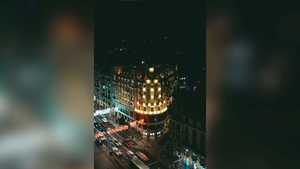 El mejor lugar para ver las luces de Navidad en Madrid con cena incluida