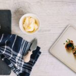 El aperitivo de moda para esta Nochevieja: brioche con anchoa y mantequilla trufada