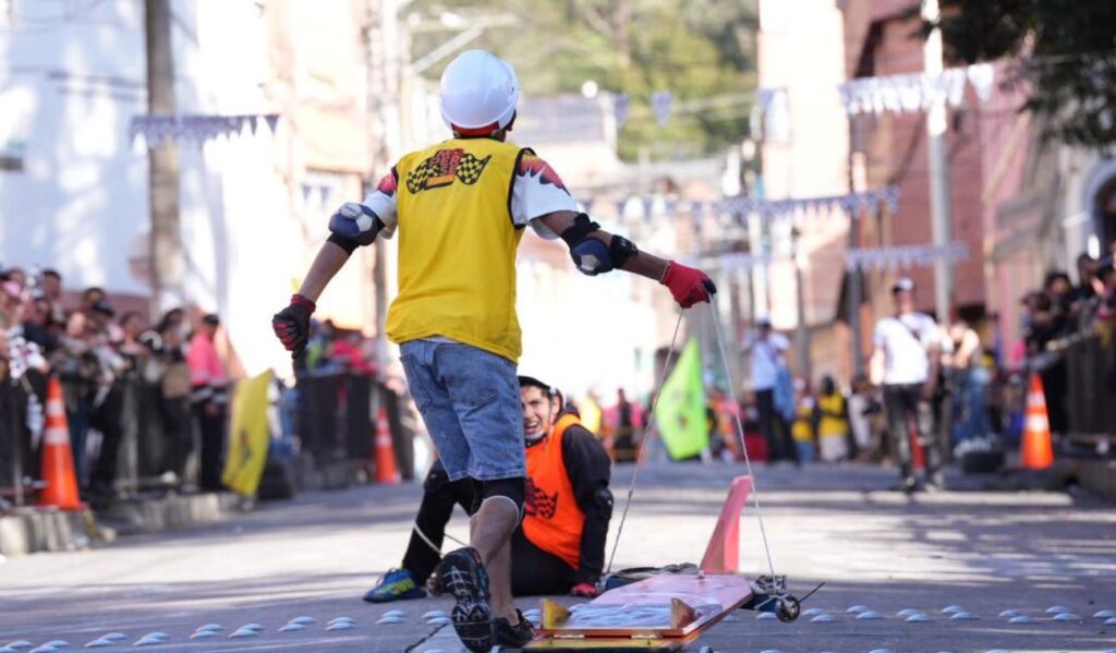 Balineras regresan a Bogotá y juntan generaciones en la Perseverancia Balineras regresan a Bogotá y juntan generaciones en la Perseverancia
