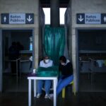 Galán entrega baños públicos: se acaban los orinales a cielo abierto