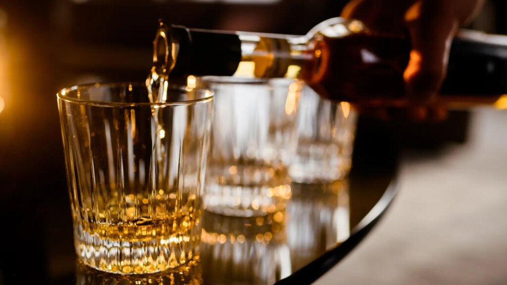 «Empezamos a perder neuronas a los 65 años, es clave evitar el alcohol» «Empezamos a perder neuronas a los 65 años, es clave evitar el alcohol»