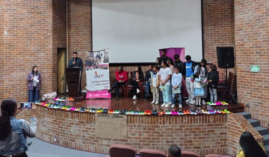 Barristas pagan comparendos con guayos: beneficiados niños de San Cristóbal Barristas pagan comparendos con guayos: beneficiados niños de San Cristóbal