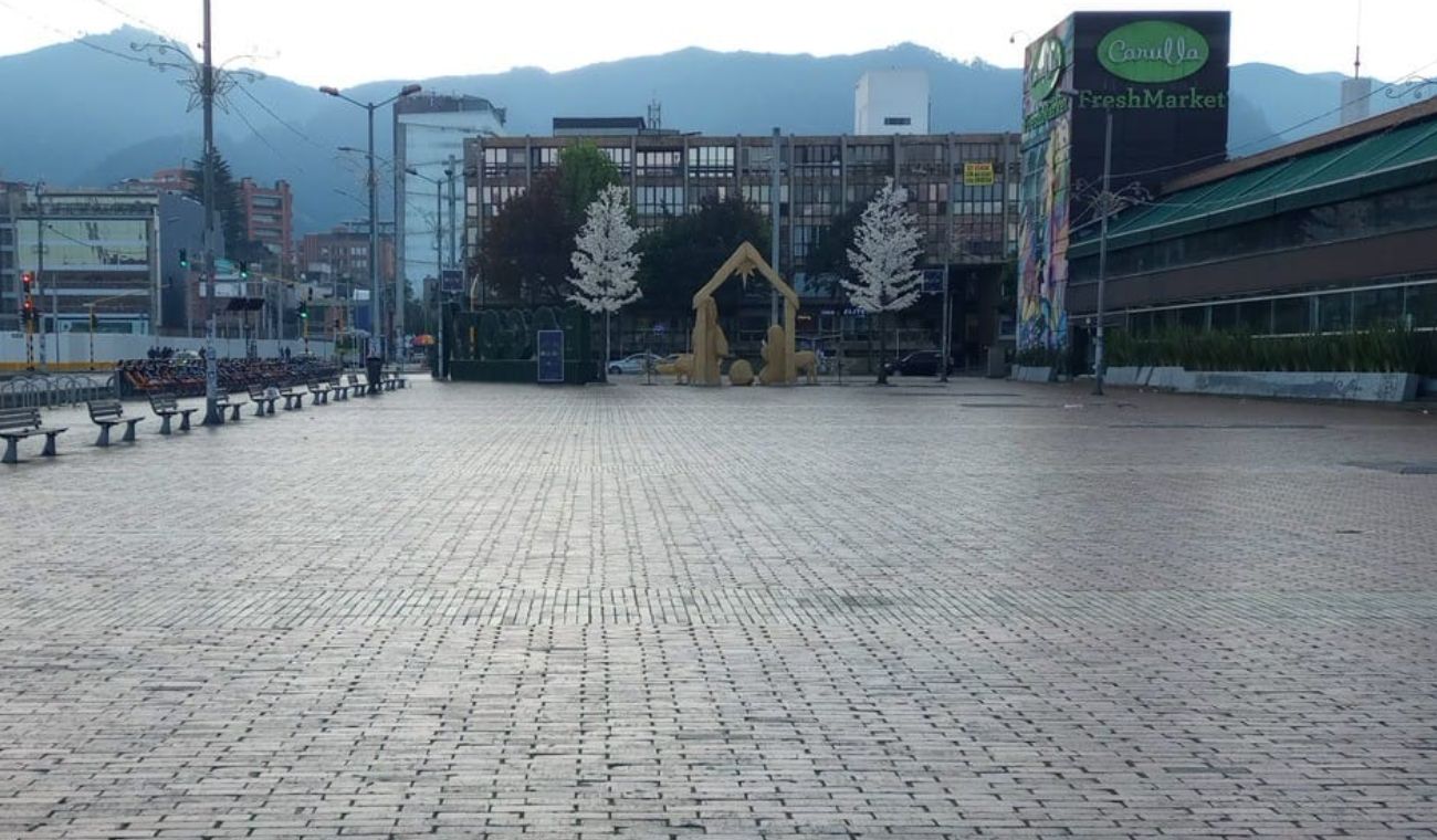 Bogotá amaneció limpia: UAESP madrugó y recogió el desorden