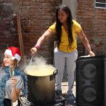 Top 5 de mejores canciones pa cerrar la cuadra y echar paso con los vecinos Top 5 de mejores canciones pa cerrar la cuadra y echar paso con los vecinos