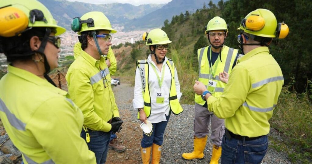 Antioquia: Piden evitar uso de agua de la quebrada Aguacatala Antioquia: Piden evitar uso de agua de la quebrada Aguacatala
