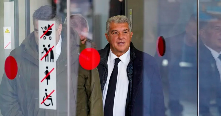 Laporta justifica los pagos por los informes y niega favores arbitrales