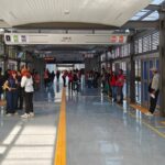 Reabren estación de la Calle 26: usuarios estrenan piso de museo
