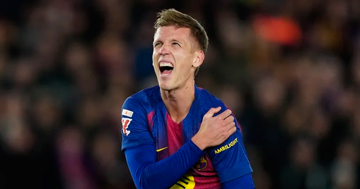 Dani Olmo estará un mes de baja por una luxación en el hombro izquierdo