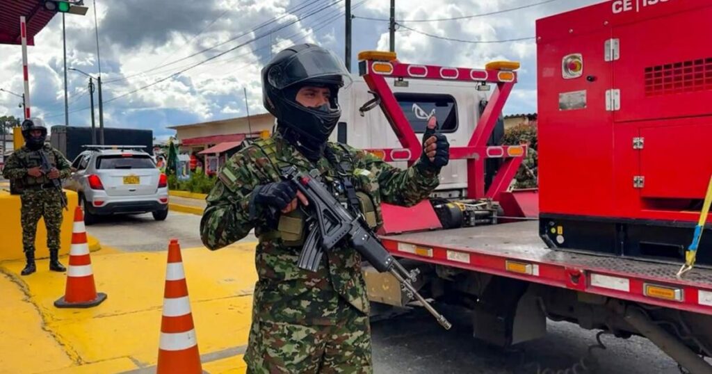 Antioquia: 850 soldados estarán custodiando las vías en Navidad Antioquia: 850 soldados estarán custodiando las vías en Navidad
