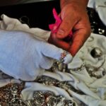 Atraco a joyería en Chapinero: una persona herida y millonarias pérdidas Atraco a joyería en Chapinero: una persona herida y millonarias pérdidas