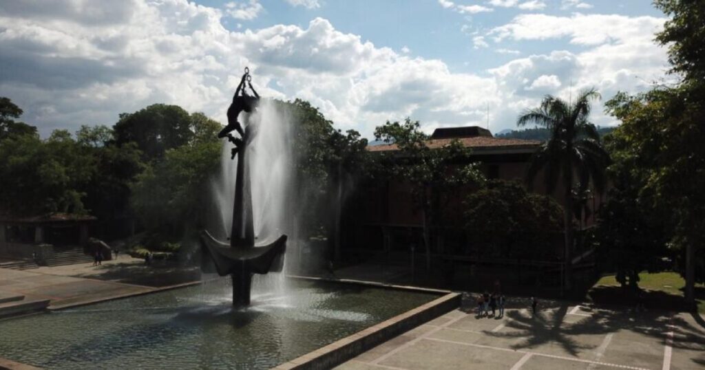 Noticias Antioquia: Crisis financiera de la Universidad de Antioquia Noticias Antioquia: Crisis financiera de la Universidad de Antioquia