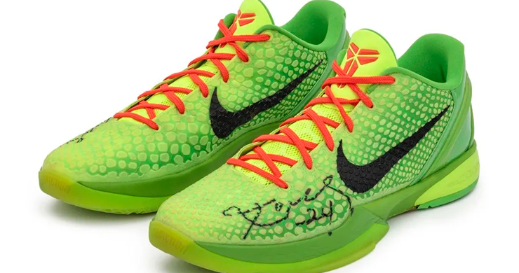 Subastan por 10 millones de dólares las zapatillas de Kobe Bryant en juego de Navidad 2010