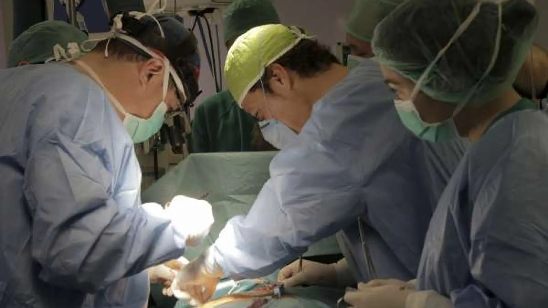 Realizan por primera vez un ‘bypass’ coronario sin cirugía a corazón abierto Realizan por primera vez un ‘bypass’ coronario sin cirugía a corazón abierto