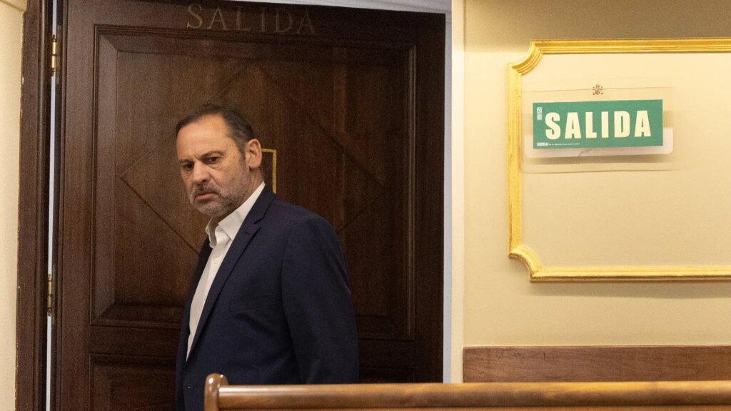 Ábalos solicita que Marlaska, Víctor Torres y Armengol testifiquen en el juicio de las mascarillas