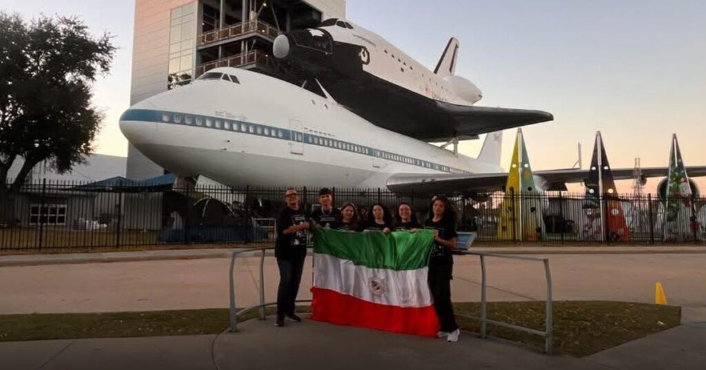 Así fue como cinco estudiantes del colegio público más antiguo de Cartago fueron a la NASA Así fue como cinco estudiantes del colegio público más antiguo de Cartago fueron a la NASA
