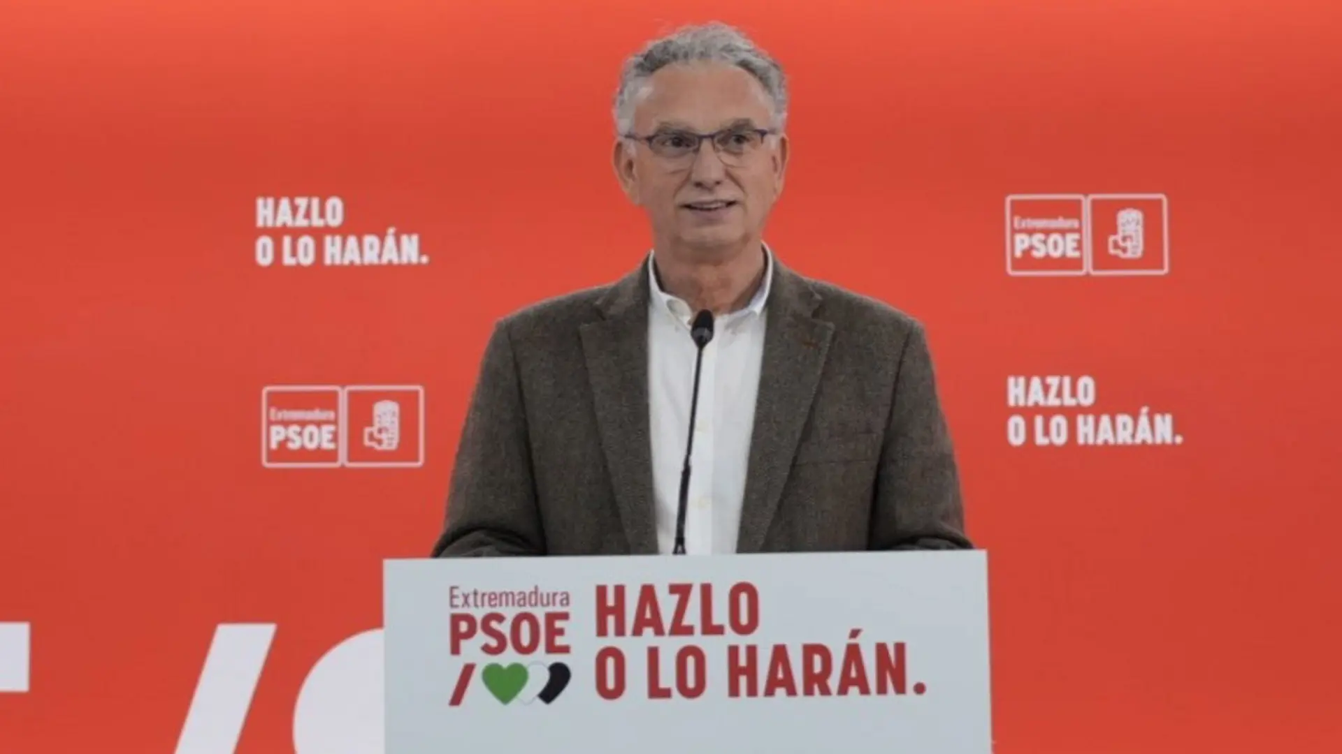 Denuncian por acoso laboral al delegado del Gobierno en Extremadura y presidente de la Gestora del PSOE, que niega las acusaciones Denuncian por acoso laboral al delegado del Gobierno en Extremadura y presidente de la Gestora del PSOE, que niega las acusaciones