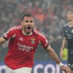 El polémico penalti de Tchouámeni que ha puesto contra las cuerdas al Real Madrid en Lisboa El polémico penalti de Tchouámeni que ha puesto contra las cuerdas al Real Madrid en Lisboa