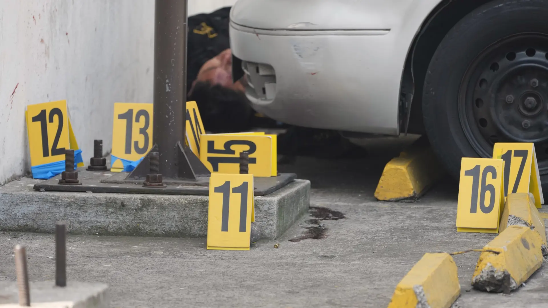 El presidente de Guatemala declara el estado de sitio tras un ataque coordinado por pandilleros que deja ocho policías muertos El presidente de Guatemala declara el estado de sitio tras un ataque coordinado por pandilleros que deja ocho policías muertos