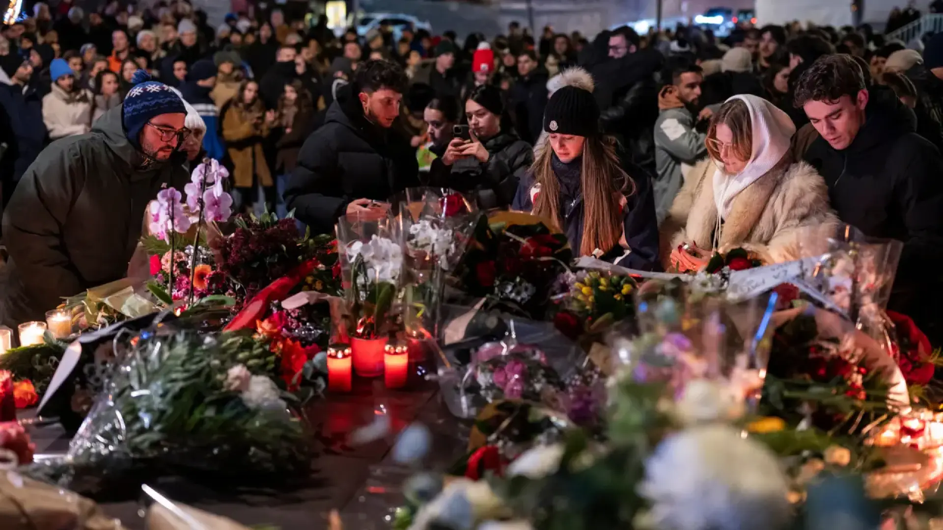 Identificadas las 40 víctimas mortales del incendio de Suiza, la mitad de ellas menores de edad Identificadas las 40 víctimas mortales del incendio de Suiza, la mitad de ellas menores de edad
