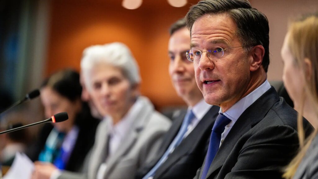 Rutte desprecia la idea de un ejército europeo mientras anuncia un mayor despliegue de la OTAN en el Ártico para calmar a Trump