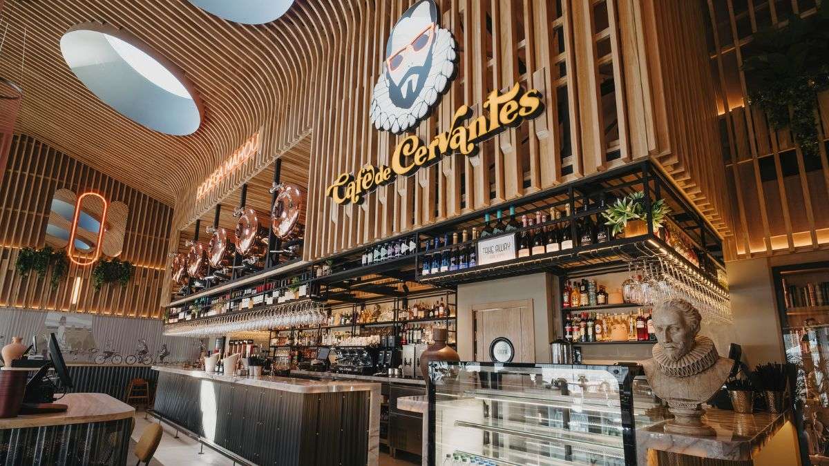 Literatura, vermú y tradición castiza: así es el nuevo espacio gastronómico que mira al Siglo de Oro Literatura, vermú y tradición castiza: así es el nuevo espacio gastronómico que mira al Siglo de Oro