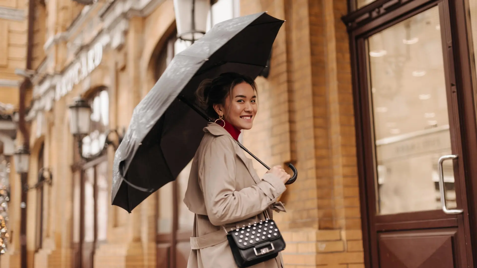 así son las Converse más ideales y elegantes para los días de lluvia