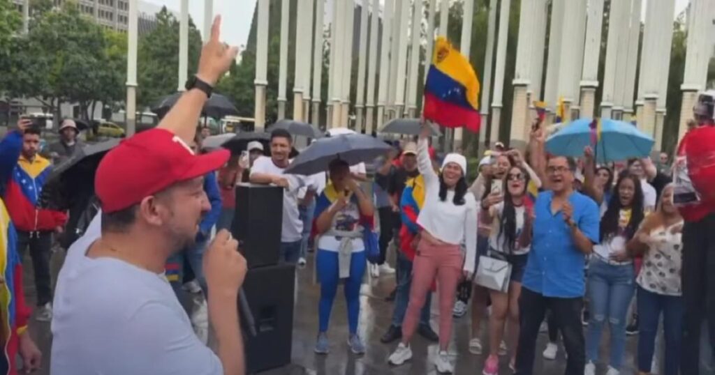 Periodista exiliado en Medellín dice que está cerca de volver a venezuela Periodista exiliado en Medellín dice que está cerca de volver a venezuela