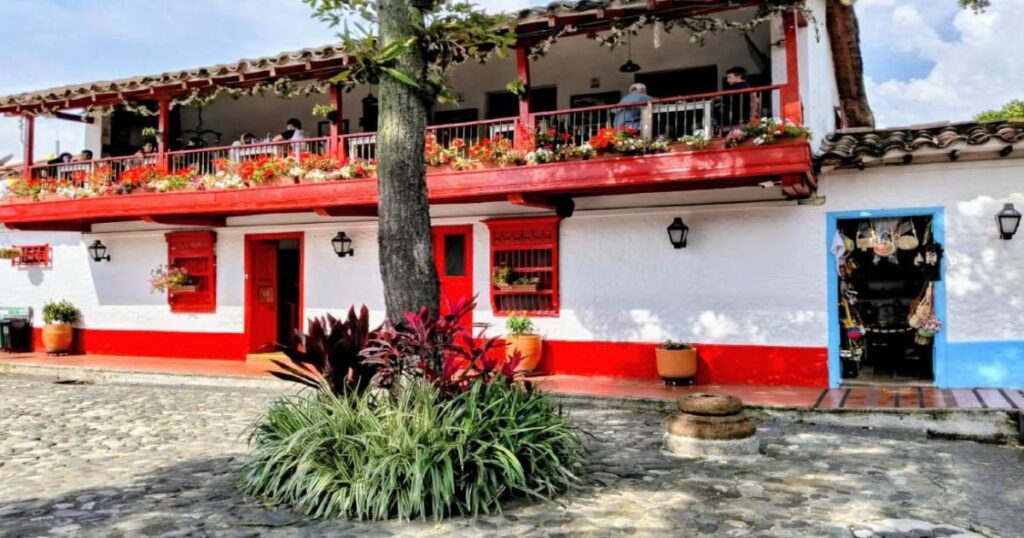 El Pueblito Paisa sigue siendo un atractivo turístico de Medellín