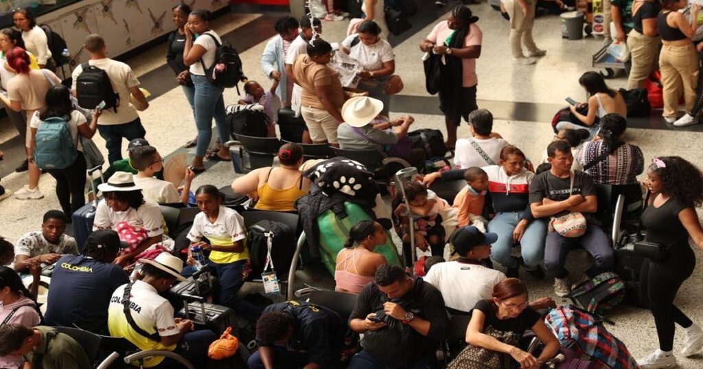 Antioquia: 21 millones de personas se movilizaron por terminales Medellín Antioquia: 21 millones de personas se movilizaron por terminales Medellín