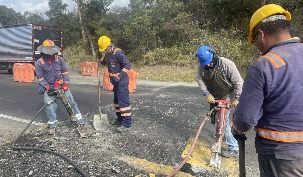 Cierres parciales en la vía al Llano por obras: tome nota a pasos alternos Cierres parciales en la vía al Llano por obras: tome nota a pasos alternos
