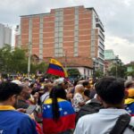 Venezolanos en Medellín celebraron captura de Nicolás Maduro Venezolanos en Medellín celebraron captura de Nicolás Maduro