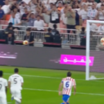 zapatazo en el primer minuto que dobló la mano de Jan Oblak