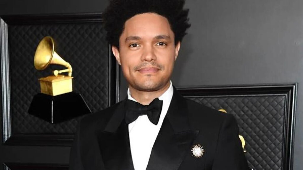 Así es Trevor Noah, el polémico presentador de los Premios Grammy 2026 al que Donald Trump ha amenazado con denunciar