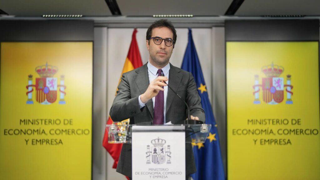 España evalúa el impacto jurídico y comercial del fallo del Supremo y el anuncio de Trump de aranceles del 10%