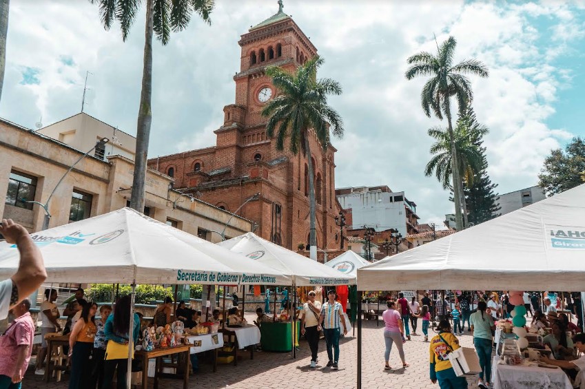 Kevin Bernal fortalece la gestión municipal con estudio demográfico representativo en 2026.