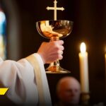 Hay que cuidarse los sacerdotes que se ponen la camiseta política debajo de la sotana Hay que cuidarse los sacerdotes que se ponen la camiseta política debajo de la sotana