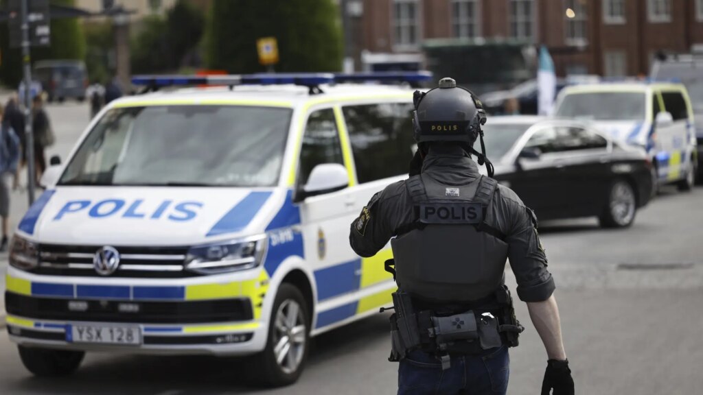 Suecia investiga a un hombre que habría vendido sexo con su esposa a más de un centenar de hombres Suecia investiga a un hombre que habría vendido sexo con su esposa a más de un centenar de hombres